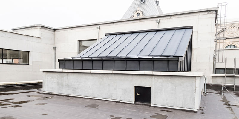 The Do’s and Don’ts of Commercial Roof Cleaning