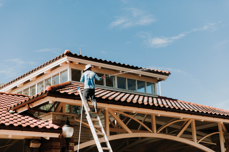Commercial Roof Cleaning in Orlando, Florida