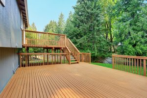 Top Three Reasons to Choose Softwashing for Deck Cleaning